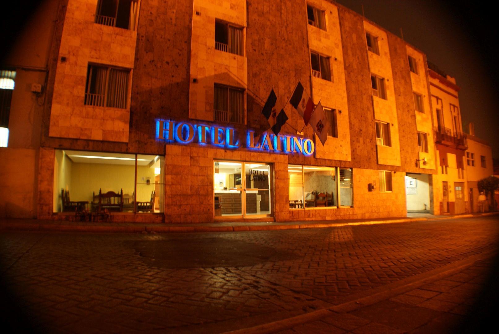 Hotel Latino Guadalajara Ngoại thất bức ảnh